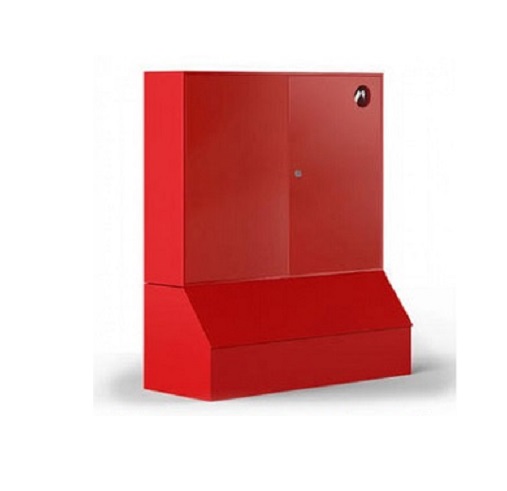 Пожарный стенд металлический закрытого типа (без окон) с ящиком для песка